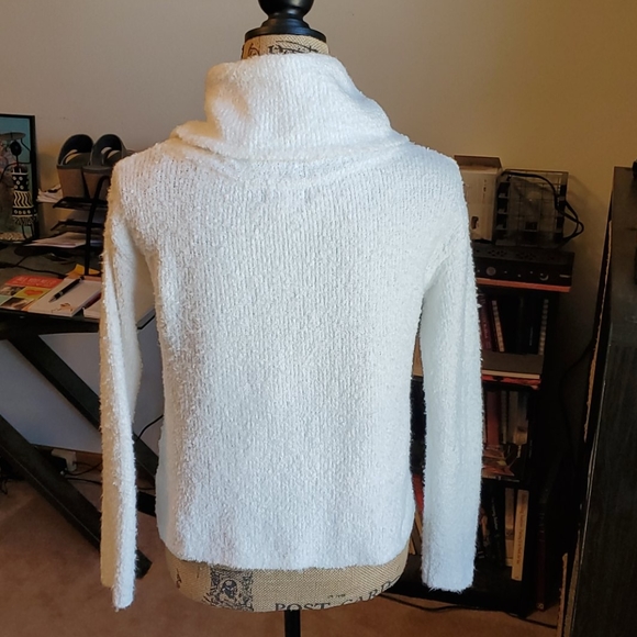 S0 size Medium off white cowl neck sweater - Picture 4 of 8